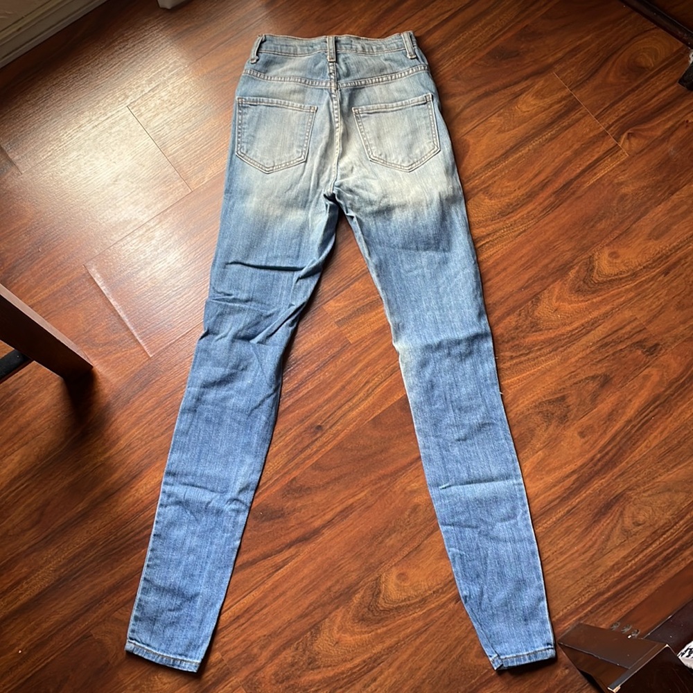 Distressed Jeans - Picture 3 of 8
